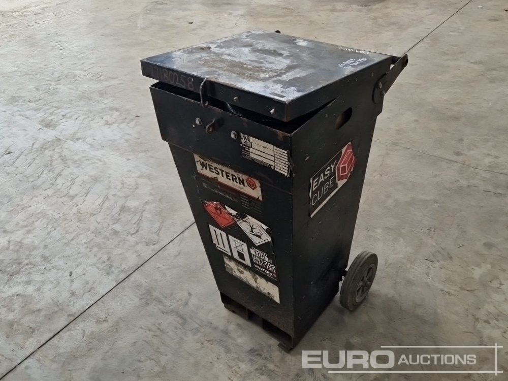 Western Easy Cube 105Lt Diesel Bundded Fuel Caddy - Cuve de stockage: photos 1 Western Easy Cube 105Lt Diesel Bundded Fuel Caddy - Cuve de stockage: photos 1