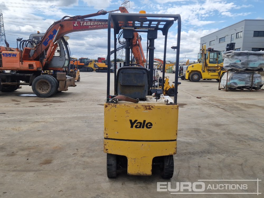 Yale ERC12DAEV2160 Electric Forklift, 2 Stage Mast, Forks (No Drive) - Chariot élévateur électrique: photos 4 Yale ERC12DAEV2160 Electric Forklift, 2 Stage Mast, Forks (No Drive) - Chariot élévateur électrique: photos 4