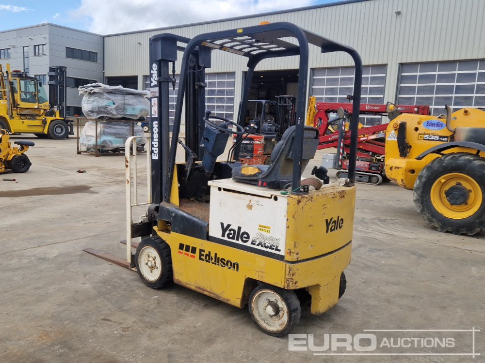 Yale ERC12DAEV2160 Electric Forklift, 2 Stage Mast, Forks (No Drive) - Chariot élévateur électrique: photos 3 Yale ERC12DAEV2160 Electric Forklift, 2 Stage Mast, Forks (No Drive) - Chariot élévateur électrique: photos 3