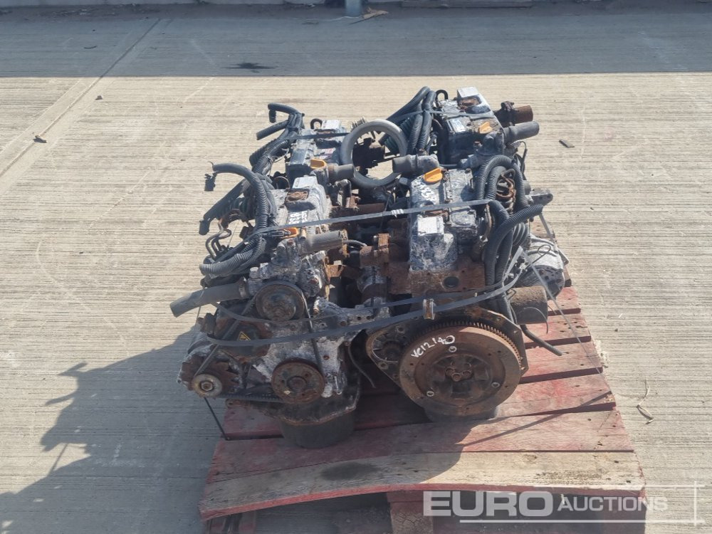 Yanmar 2 Cylinder Engine (4 of) - Moteur: photos 4 Yanmar 2 Cylinder Engine (4 of) - Moteur: photos 4