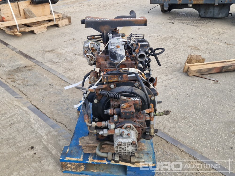 Yanmar 3 Cylinder Engine, Pump - Moteur: photos 4 Yanmar 3 Cylinder Engine, Pump - Moteur: photos 4