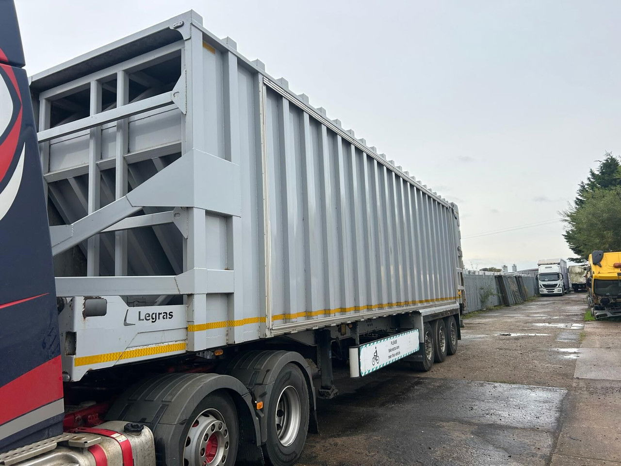 Legras - Semi-remorque à fond mouvant: photos 2 Legras - Semi-remorque à fond mouvant: photos 2