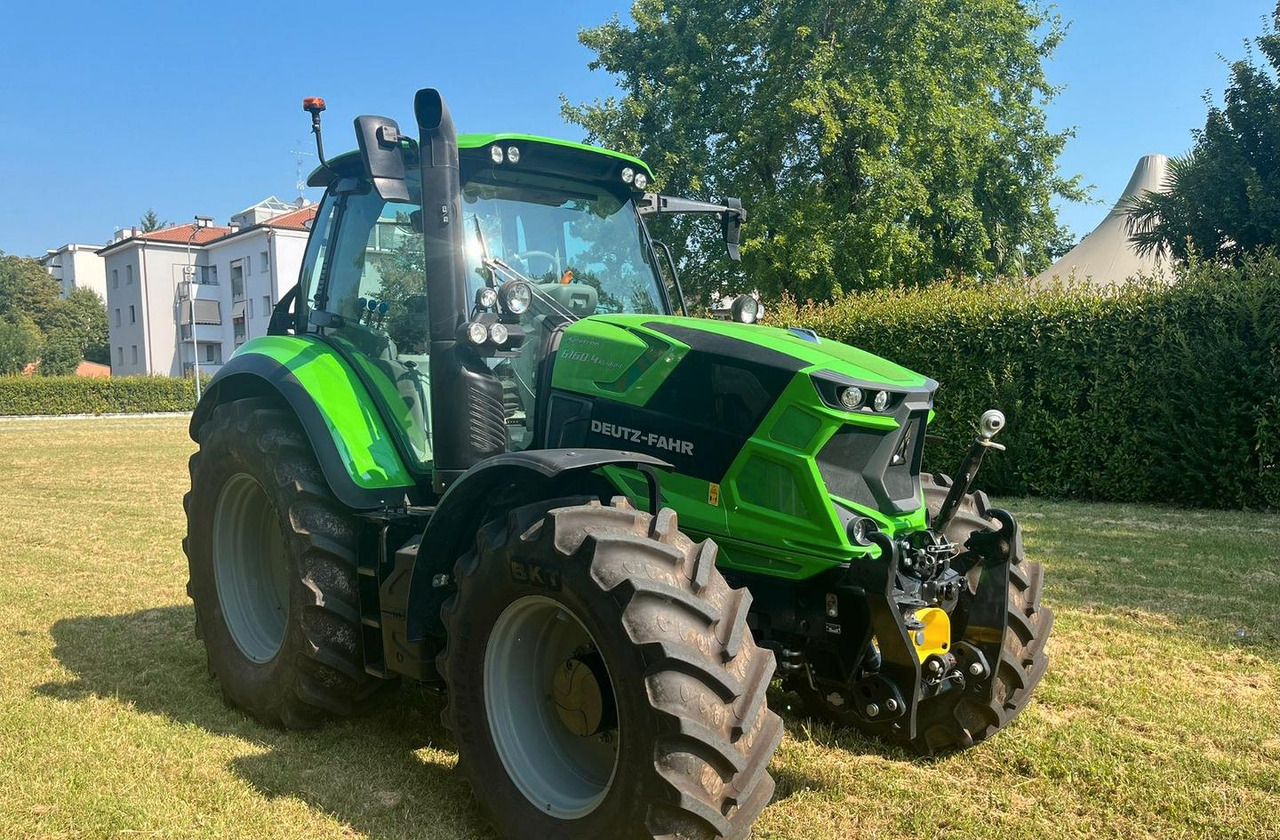 Trattore usato Deutz-Fahr Agrotron 6160.4 Rc-Shift - Tracteur agricole: photos 1 Trattore usato Deutz-Fahr Agrotron 6160.4 Rc-Shift - Tracteur agricole: photos 1