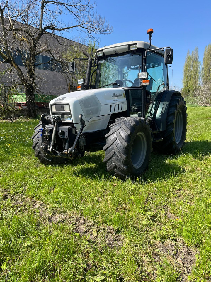 Trattore usato Lamborghini Spire 90.4 - Tracteur agricole: photos 1 Trattore usato Lamborghini Spire 90.4 - Tracteur agricole: photos 1