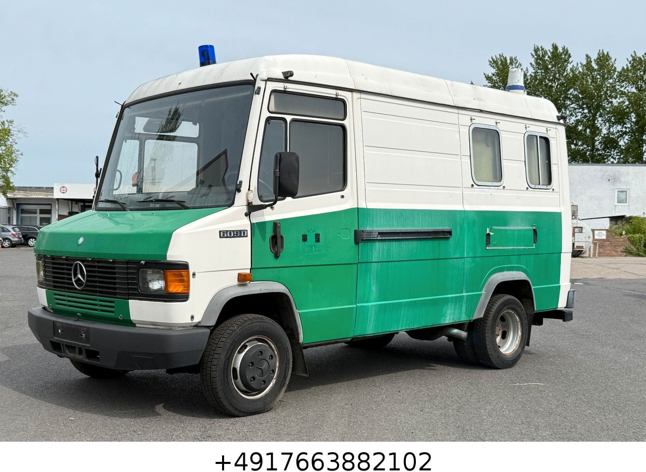Mercedes-Benz Vario 609D/Manschaftswagen - Fourgon utilitaire: photos 1 Mercedes-Benz Vario 609D/Manschaftswagen - Fourgon utilitaire: photos 1