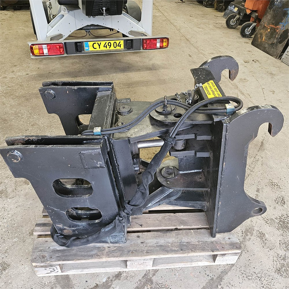 Komatsu 712-714-716-718 serien - Accessoire pour Chariot télescopique: photos 1 Komatsu 712-714-716-718 serien - Accessoire pour Chariot télescopique: photos 1