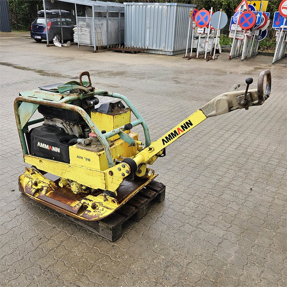 Ammann AVH 7010 - Plaque vibrante: photos 1 Ammann AVH 7010 - Plaque vibrante: photos 1
