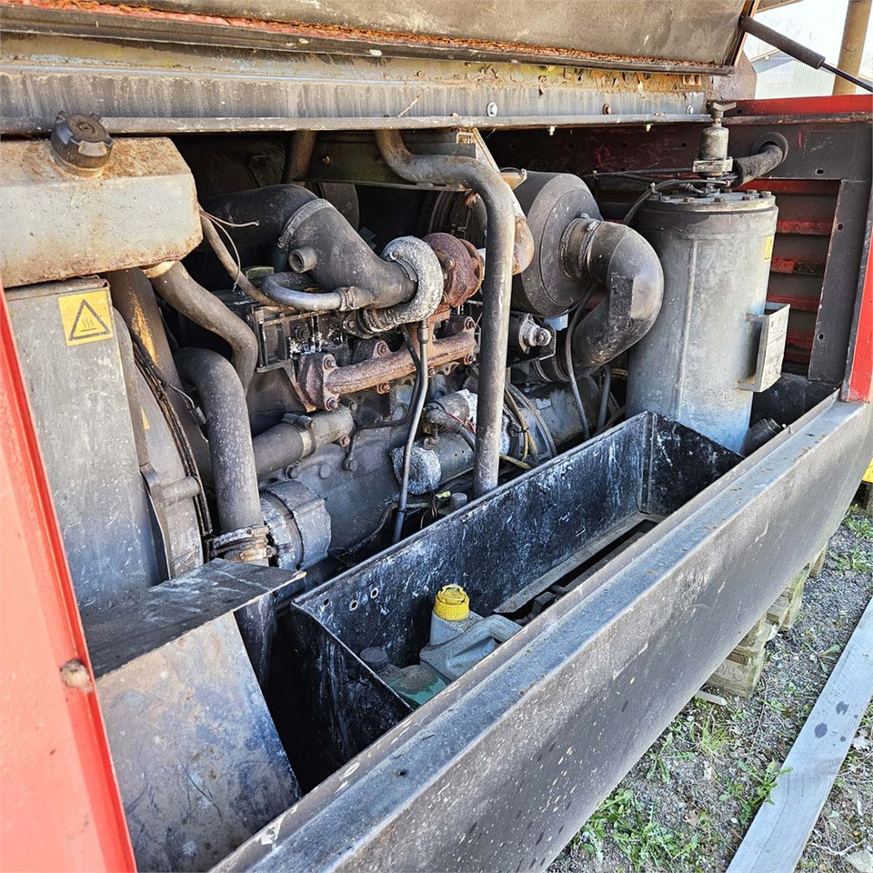 Atlas Copco XAS 146 - Compresseur d'air: photos 3 Atlas Copco XAS 146 - Compresseur d'air: photos 3