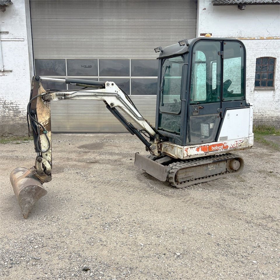 Bobcat 320 - Mini pelle: photos 1 Bobcat 320 - Mini pelle: photos 1