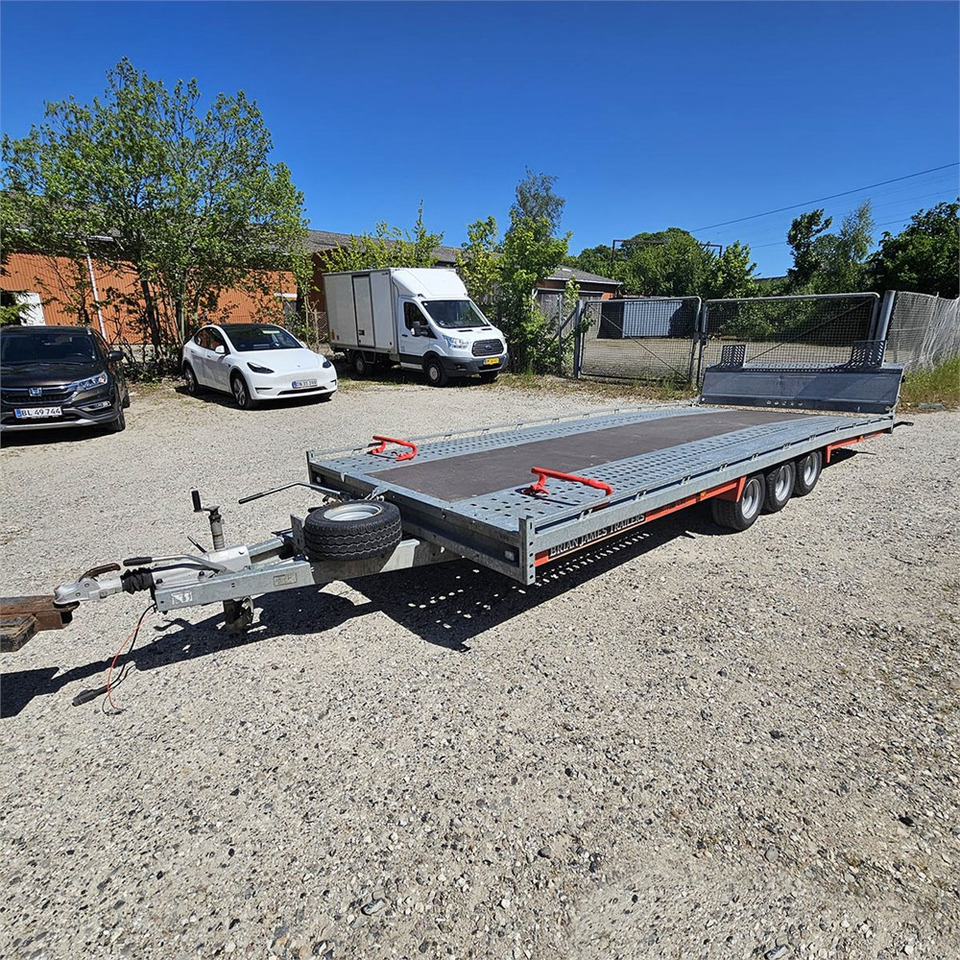 Brian James T6 Transporter - Remorque voiture: photos 3 Brian James T6 Transporter - Remorque voiture: photos 3
