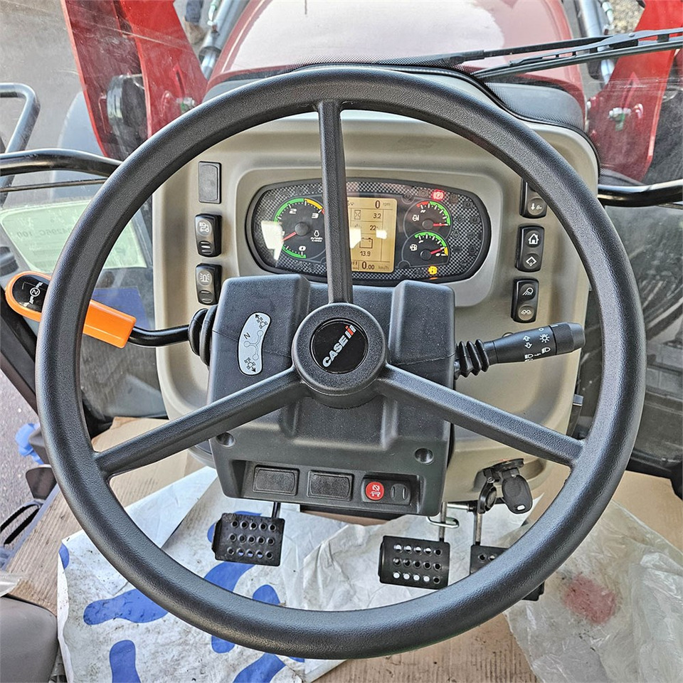 Tracteur agricole Case 100A Farmall: photos 27