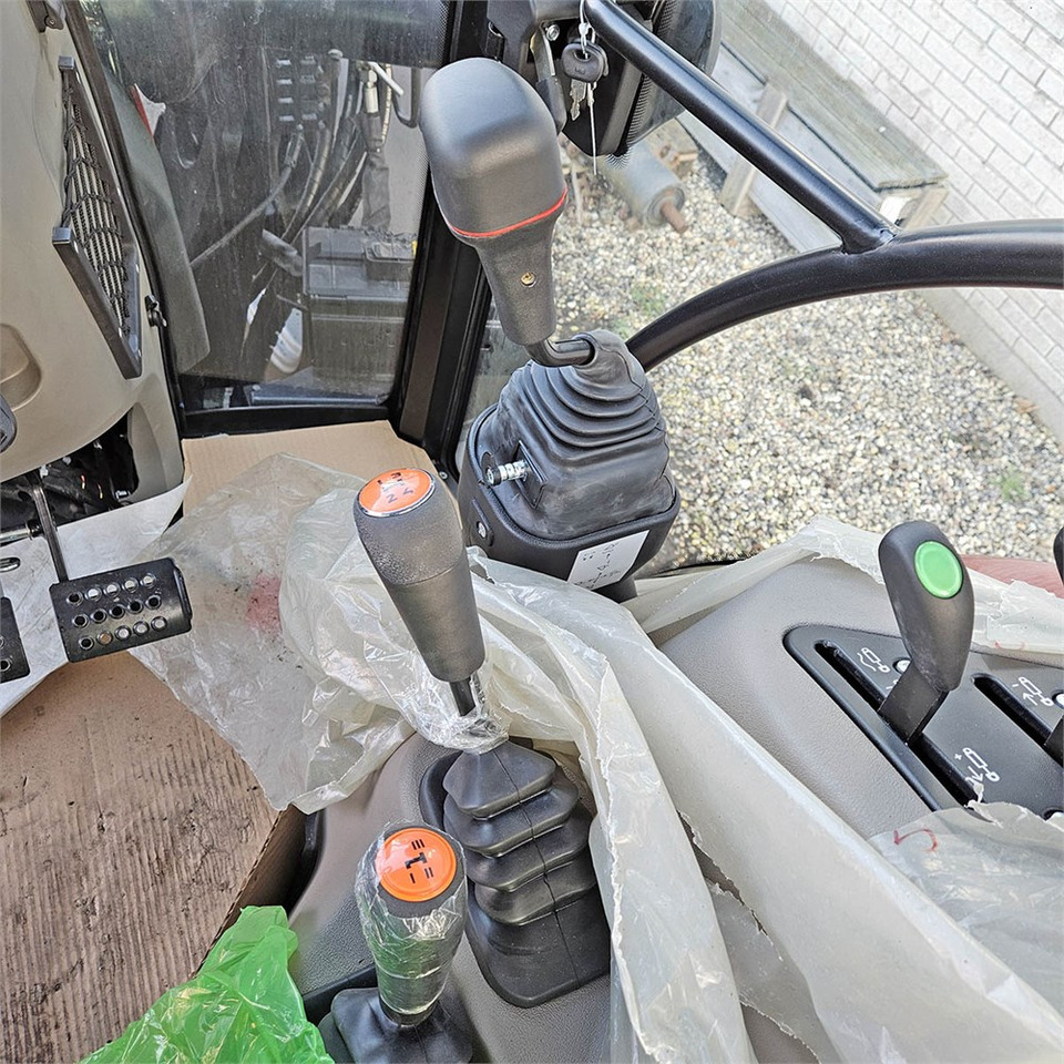 Tracteur agricole Case 100A Farmall: photos 23