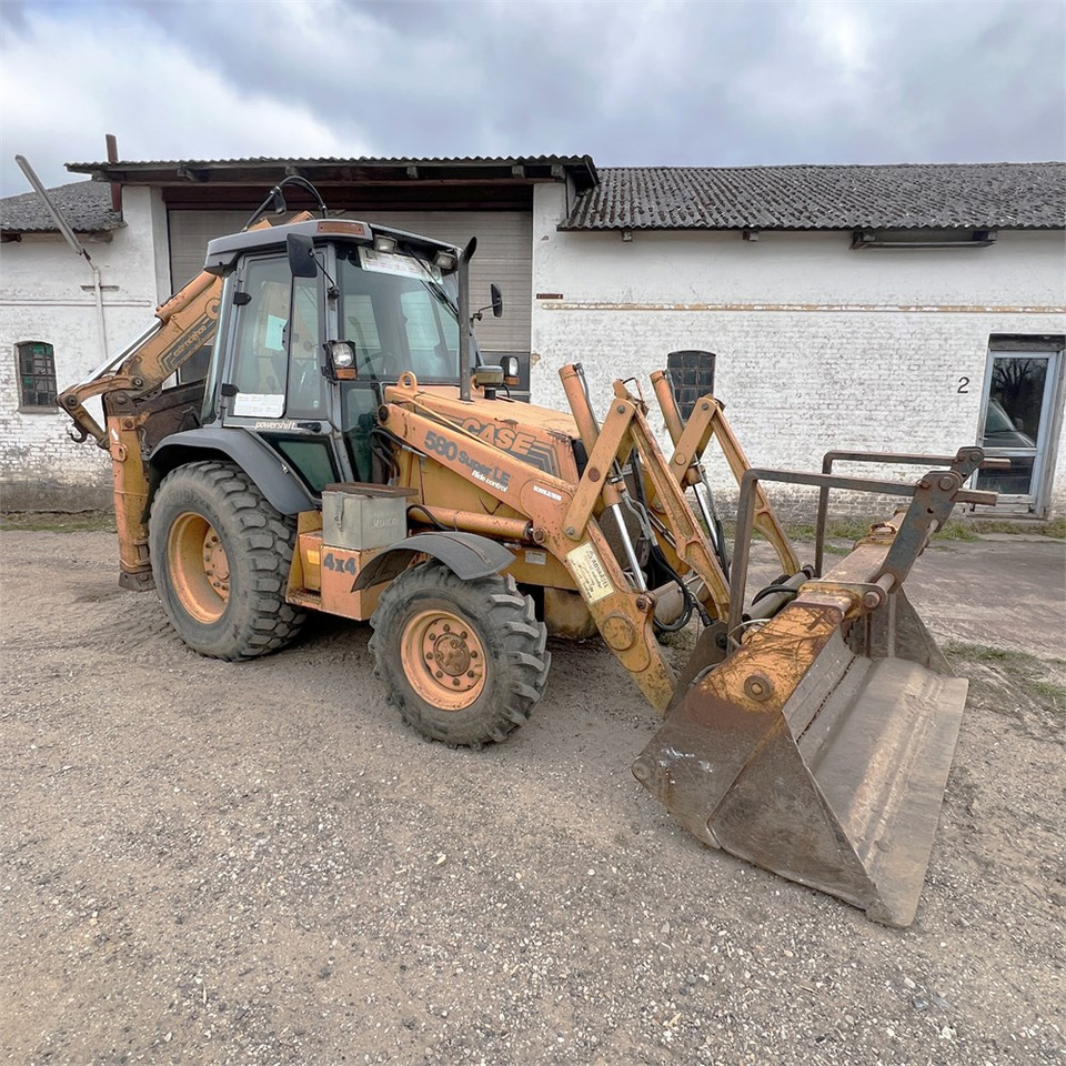 Case 580 Super LE Turbo - Tractopelle: photos 1 Case 580 Super LE Turbo - Tractopelle: photos 1