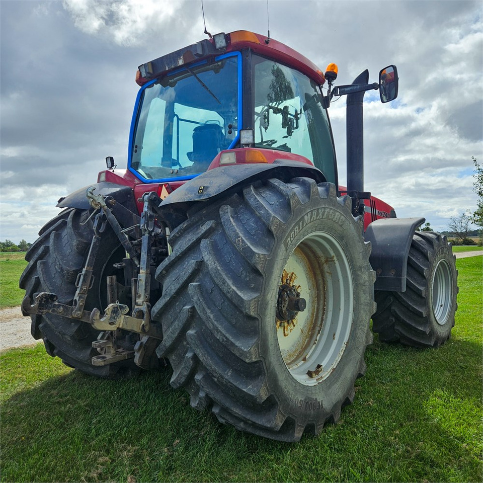 Case MX240 Magnum - Tracteur agricole: photos 5 Case MX240 Magnum - Tracteur agricole: photos 5