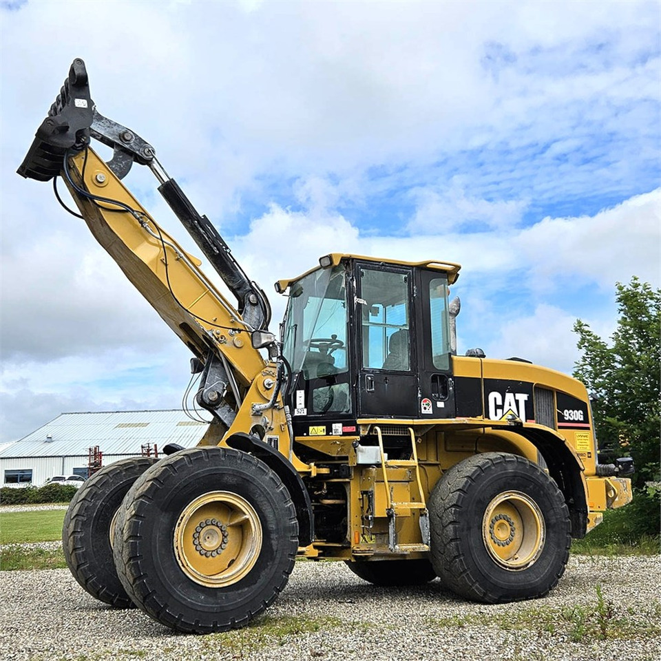 Caterpillar 930G - Chargeuse sur pneus: photos 2 Caterpillar 930G - Chargeuse sur pneus: photos 2