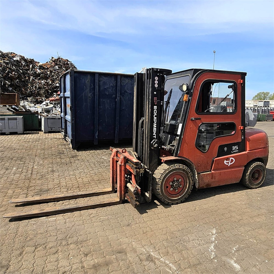 EP Equipment EFL352 - Chariot élévateur: photos 1 EP Equipment EFL352 - Chariot élévateur: photos 1