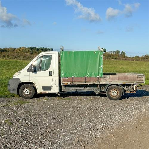 Fiat Ducato 35L ladvogn - Camion plateau: photos 1 Fiat Ducato 35L ladvogn - Camion plateau: photos 1