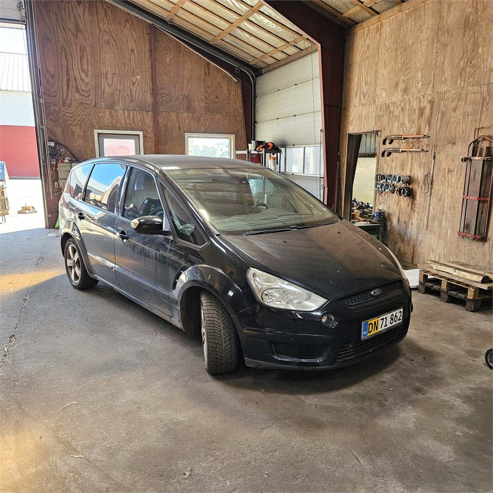 Ford S-Max - SUV: photos 2 Ford S-Max - SUV: photos 2