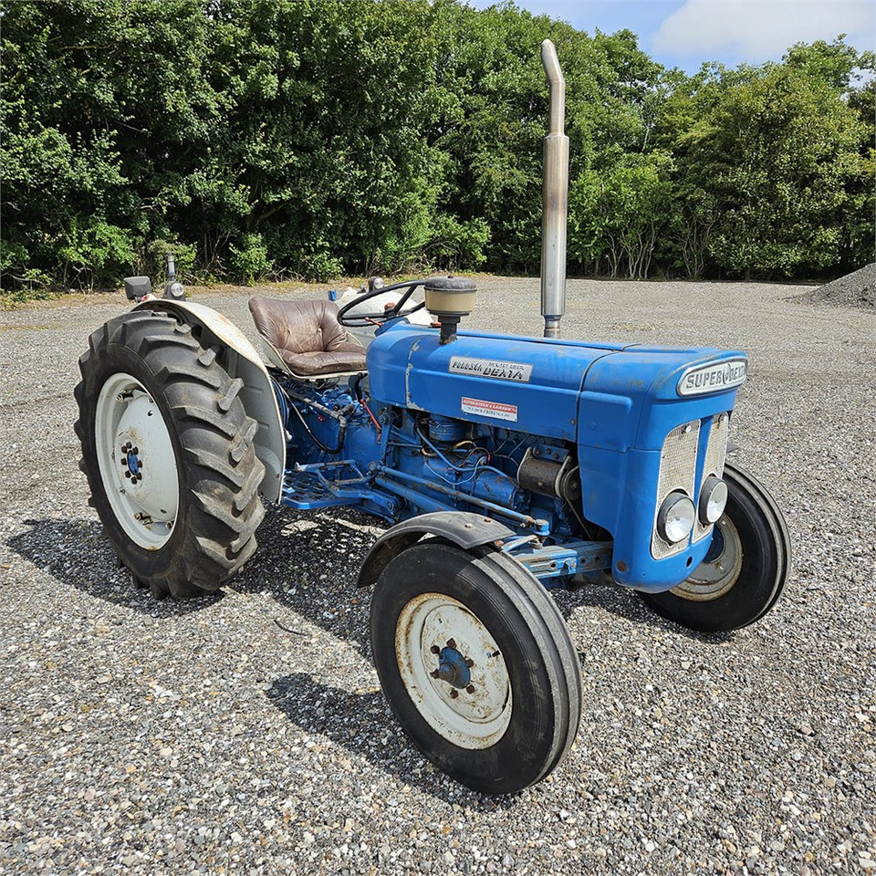 Fordson Super Dexta - Tracteur agricole: photos 1 Fordson Super Dexta - Tracteur agricole: photos 1