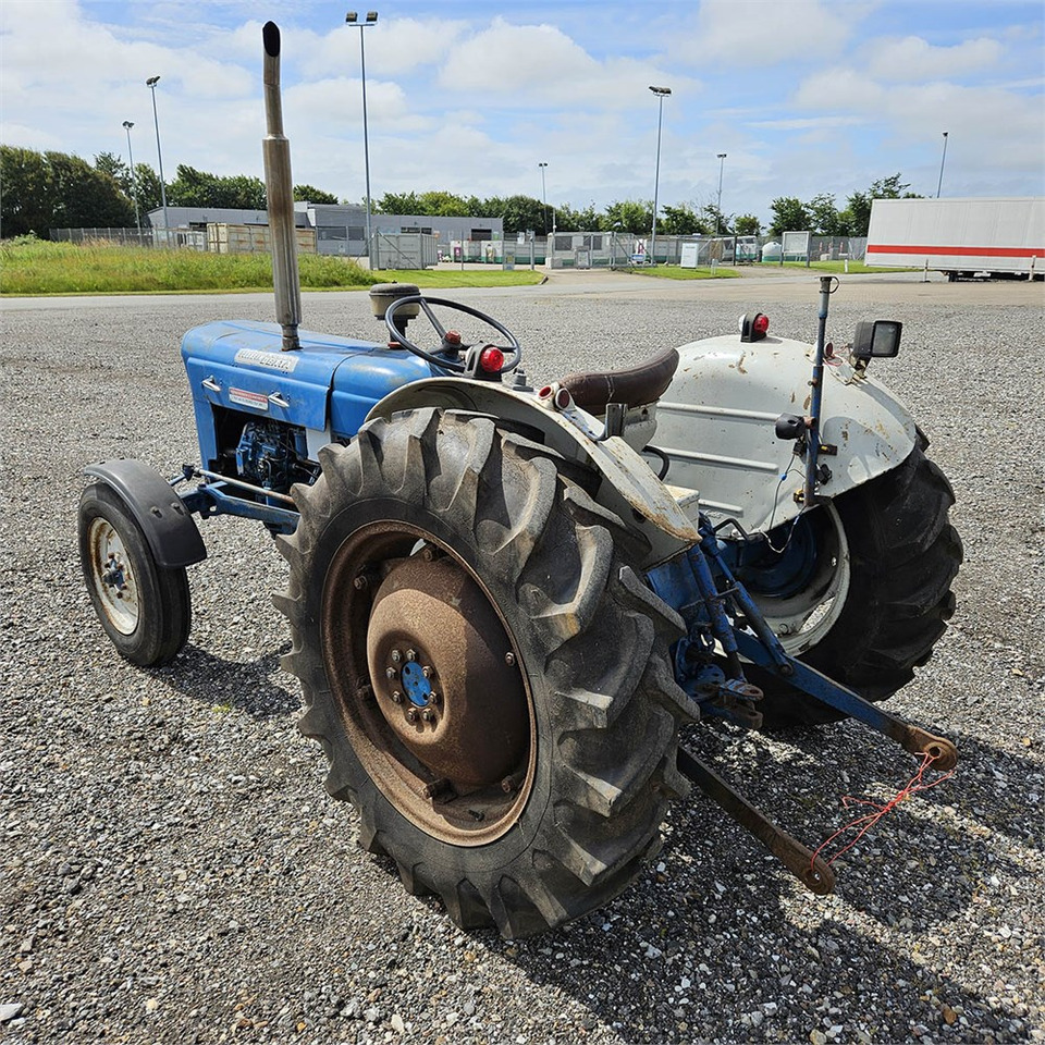 Fordson Super Dexta - Tracteur agricole: photos 5 Fordson Super Dexta - Tracteur agricole: photos 5