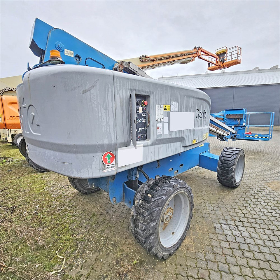Genie S60HC - Nacelle télescopique: photos 5 Genie S60HC - Nacelle télescopique: photos 5