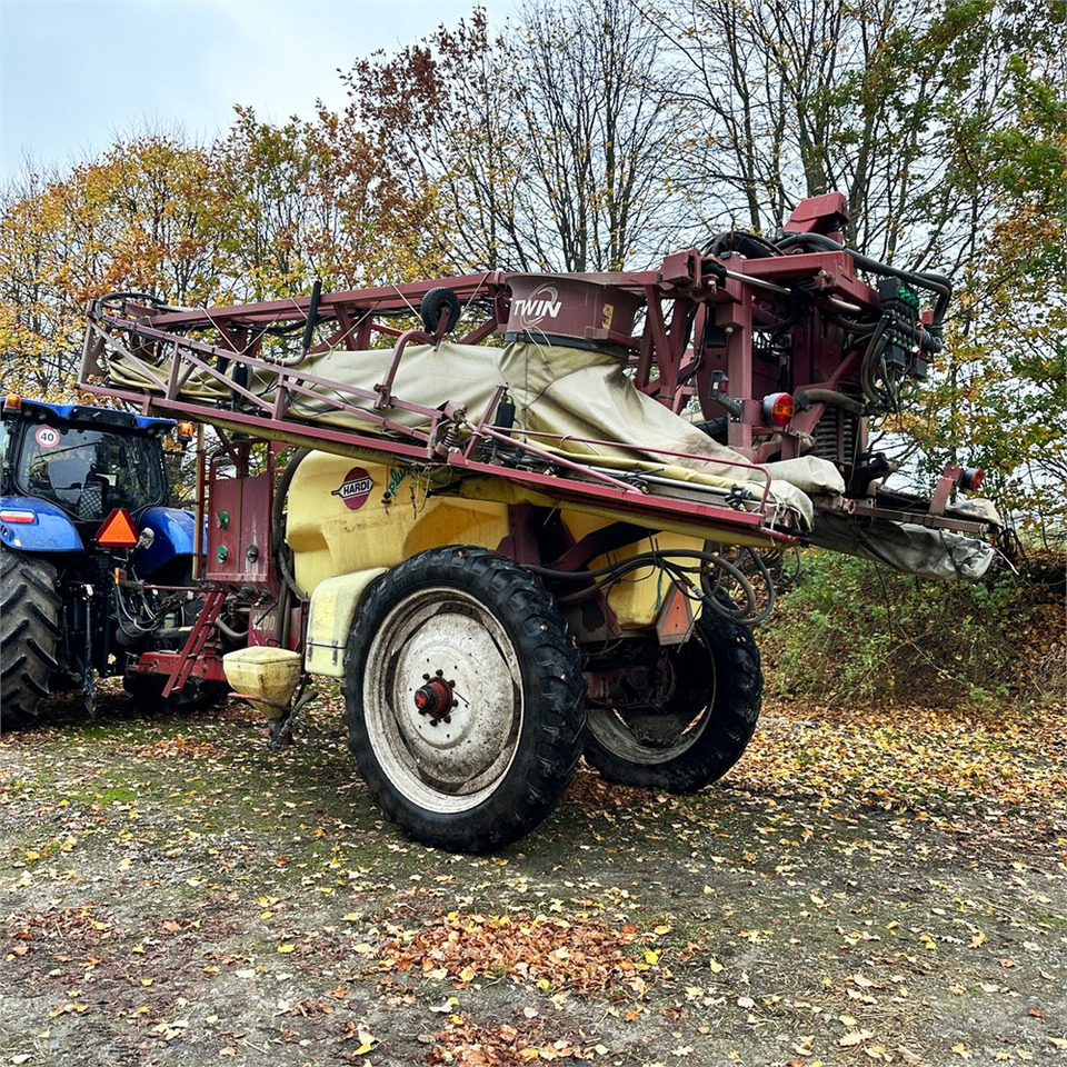 Hardi -Twin cm plus 32 - Pulvérisateur: photos 4 Hardi -Twin cm plus 32 - Pulvérisateur: photos 4
