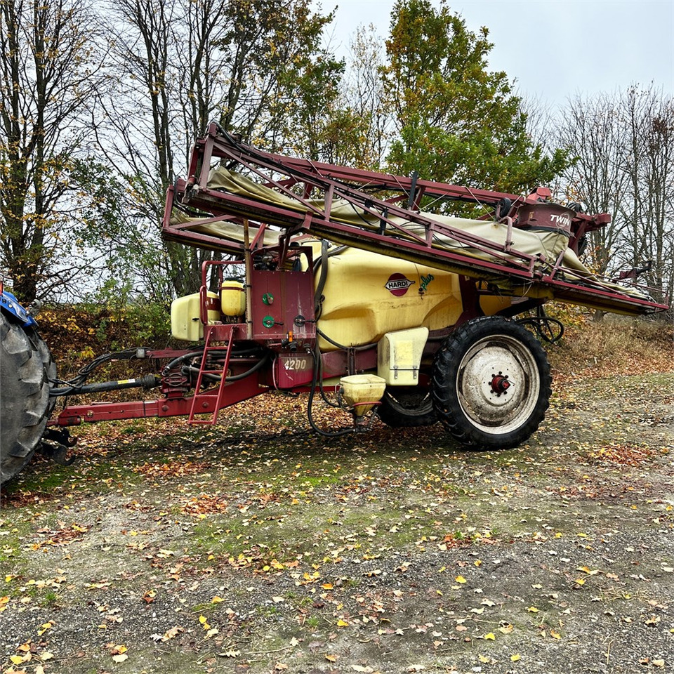 Hardi -Twin cm plus 32 - Pulvérisateur: photos 1 Hardi -Twin cm plus 32 - Pulvérisateur: photos 1