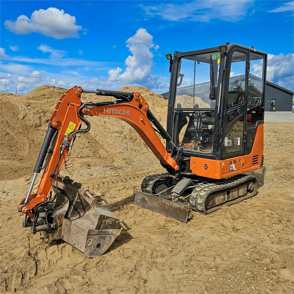 Hitachi ZX19-6 CR - Mini pelle: photos 2 Hitachi ZX19-6 CR - Mini pelle: photos 2