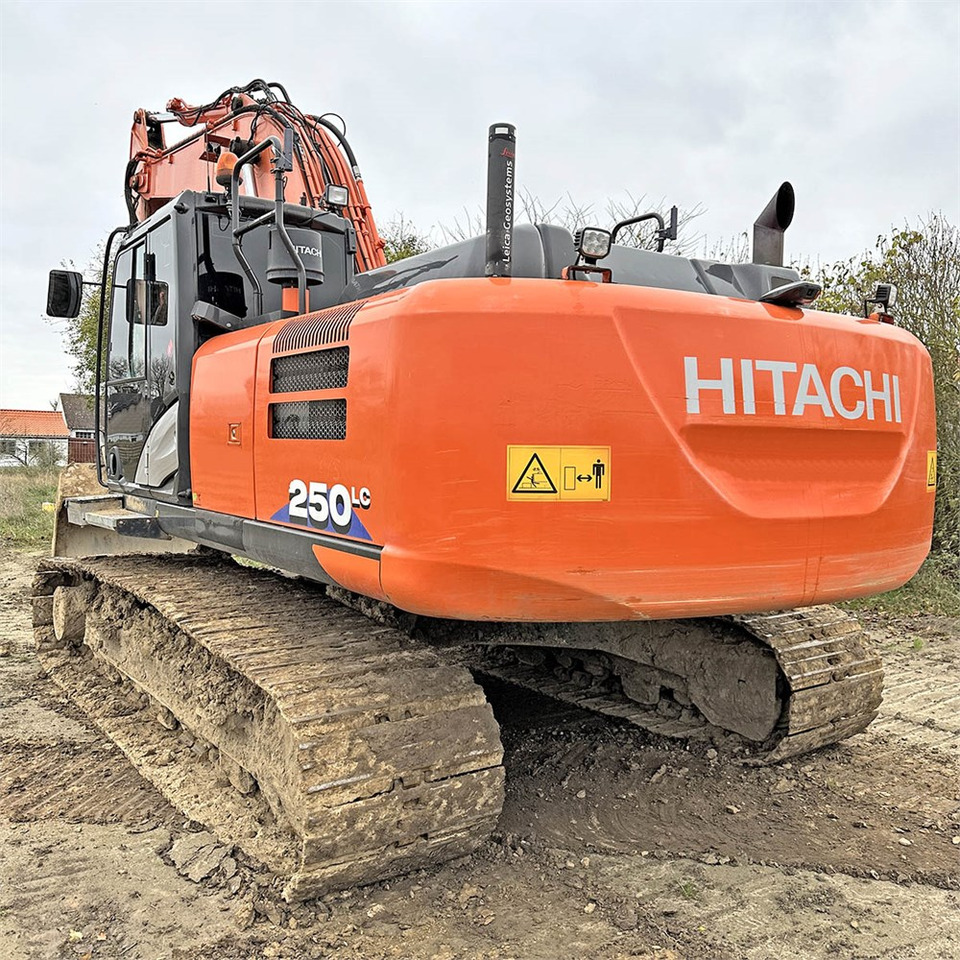 Hitachi ZX250 LC-6 - Pelle sur chenille: photos 3 Hitachi ZX250 LC-6 - Pelle sur chenille: photos 3