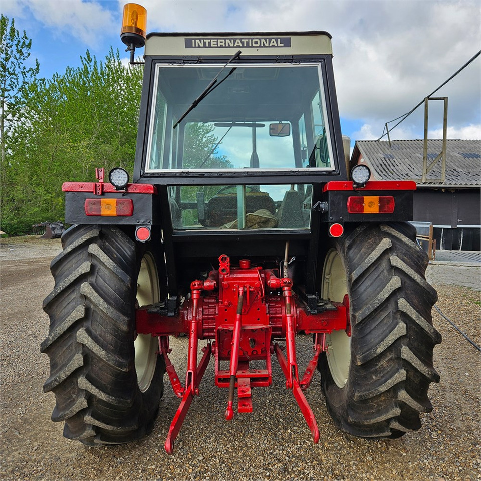 IH 844 S - Tracteur agricole: photos 5 IH 844 S - Tracteur agricole: photos 5