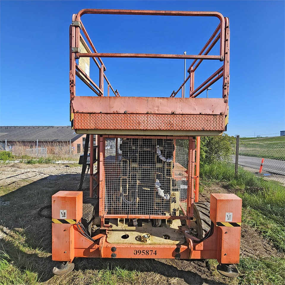 JLG 500 - RTS - Nacelle ciseaux: photos 4 JLG 500 - RTS - Nacelle ciseaux: photos 4
