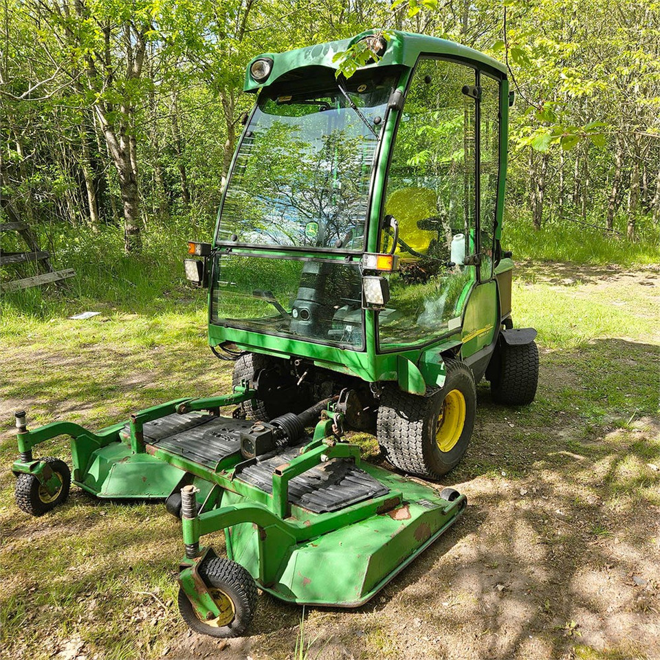 John Deere 1565 Series II 4WD - Motofaucheuse: photos 1 John Deere 1565 Series II 4WD - Motofaucheuse: photos 1