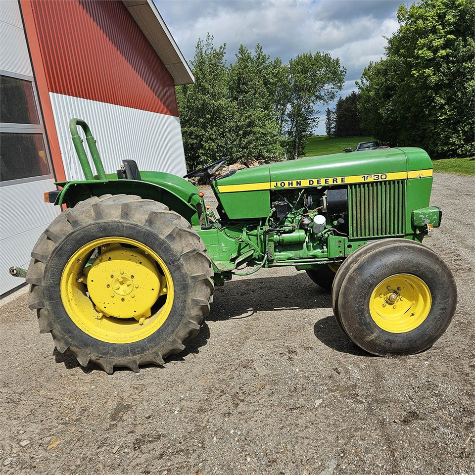 John Deere 1630 OU - Tracteur agricole: photos 2 John Deere 1630 OU - Tracteur agricole: photos 2