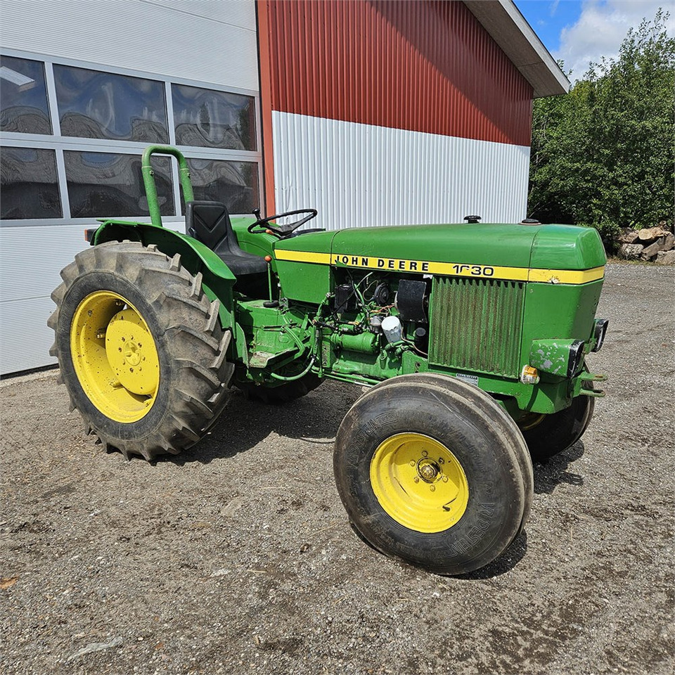 John Deere 1630 OU - Tracteur agricole: photos 1 John Deere 1630 OU - Tracteur agricole: photos 1