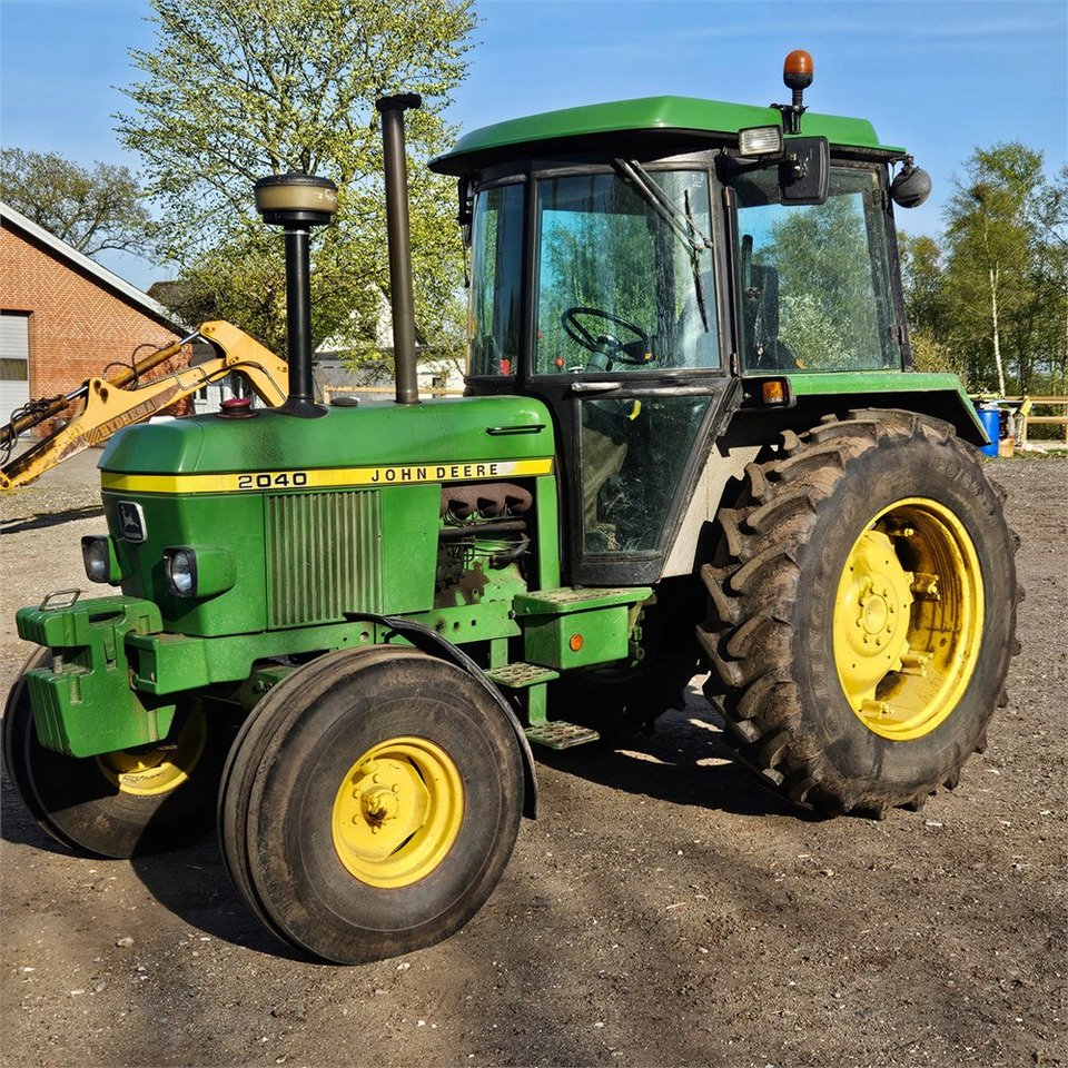 John Deere 2040 - Tracteur agricole: photos 1 John Deere 2040 - Tracteur agricole: photos 1
