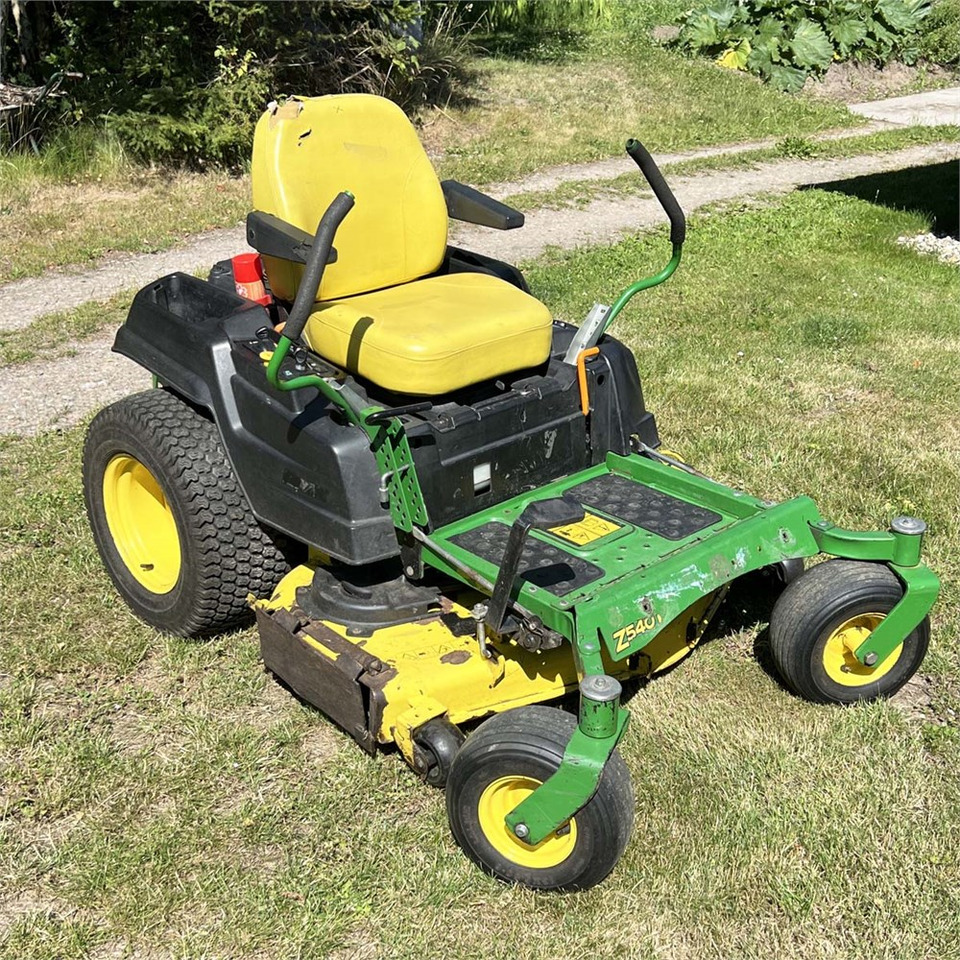 John Deere Z540 R - Motofaucheuse: photos 1 John Deere Z540 R - Motofaucheuse: photos 1