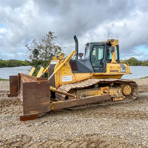 Komatsu D65 PX-15 EO - Bulldozer: photos 5 Komatsu D65 PX-15 EO - Bulldozer: photos 5