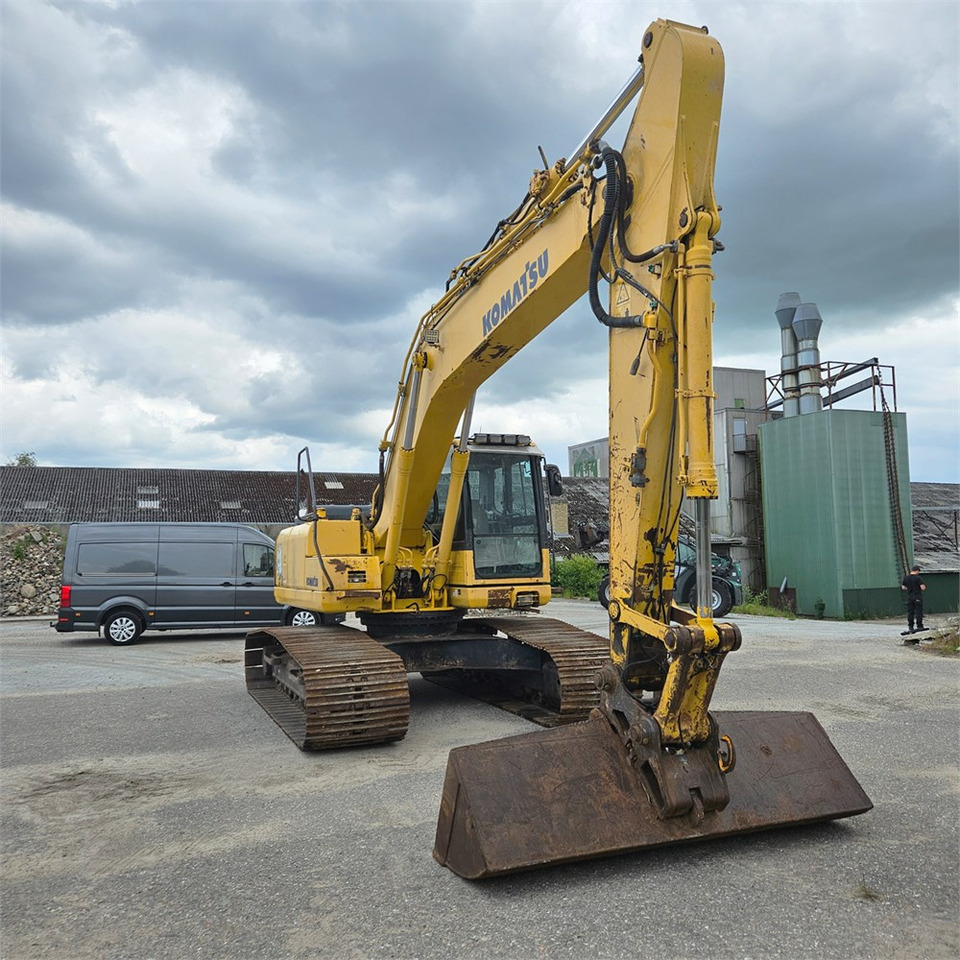 Komatsu PC210 LC-8 - Pelle sur chenille: photos 5 Komatsu PC210 LC-8 - Pelle sur chenille: photos 5