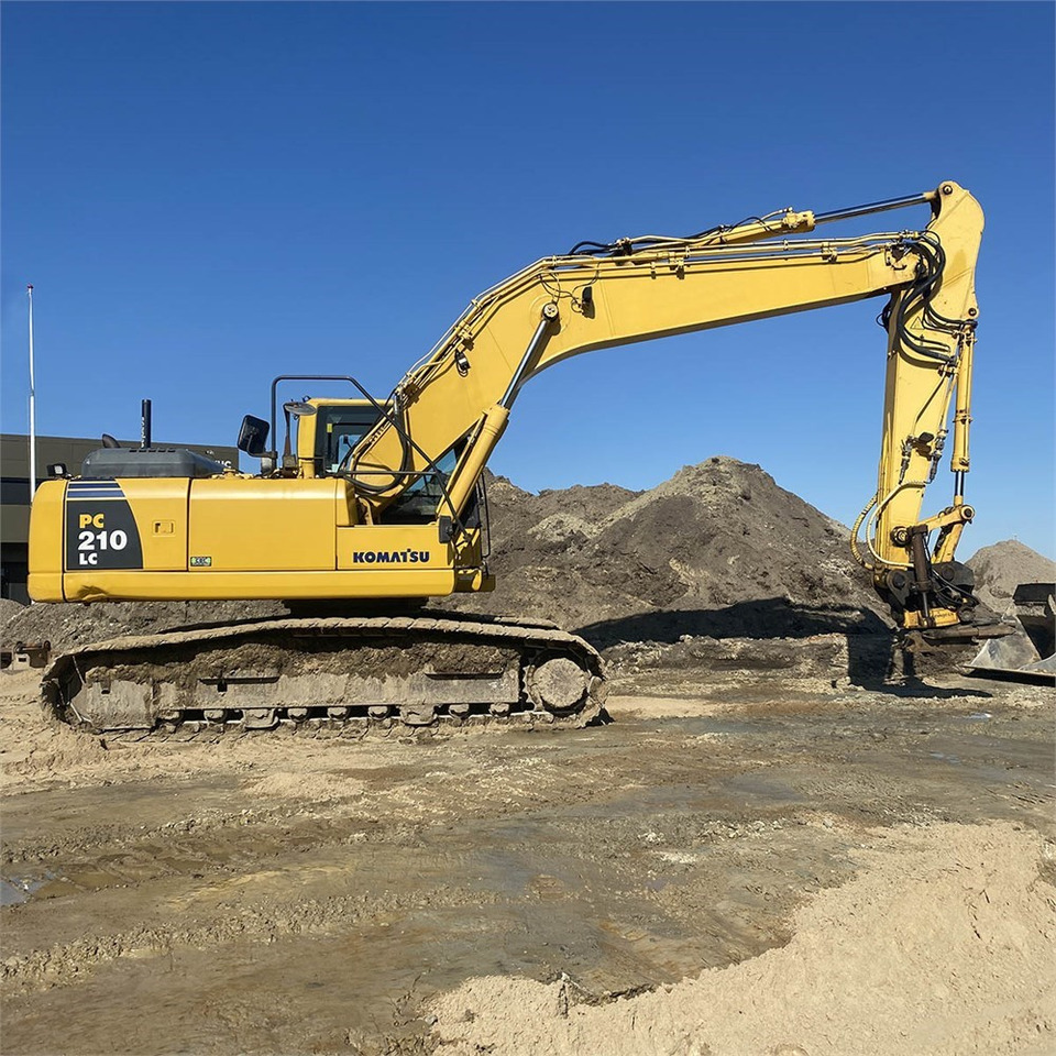 Komatsu PC210 LC-8K - Pelle sur chenille: photos 4 Komatsu PC210 LC-8K - Pelle sur chenille: photos 4