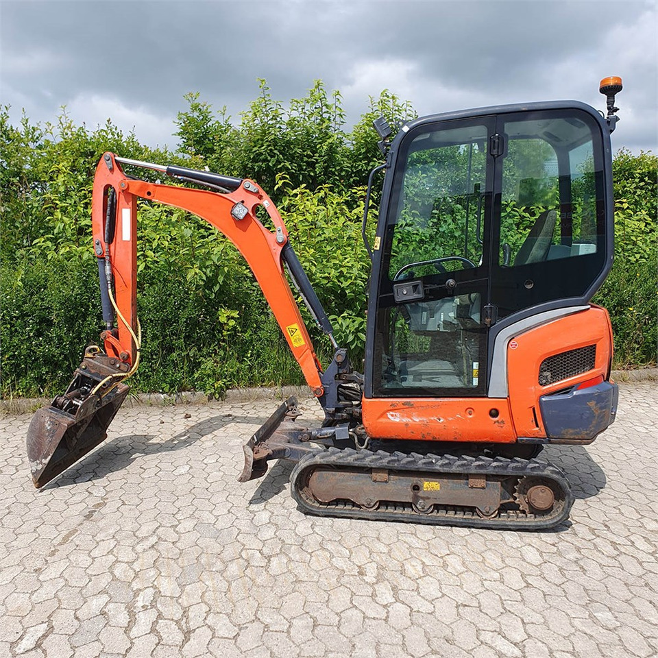 Kubota KX019-4 - Mini pelle: photos 2 Kubota KX019-4 - Mini pelle: photos 2