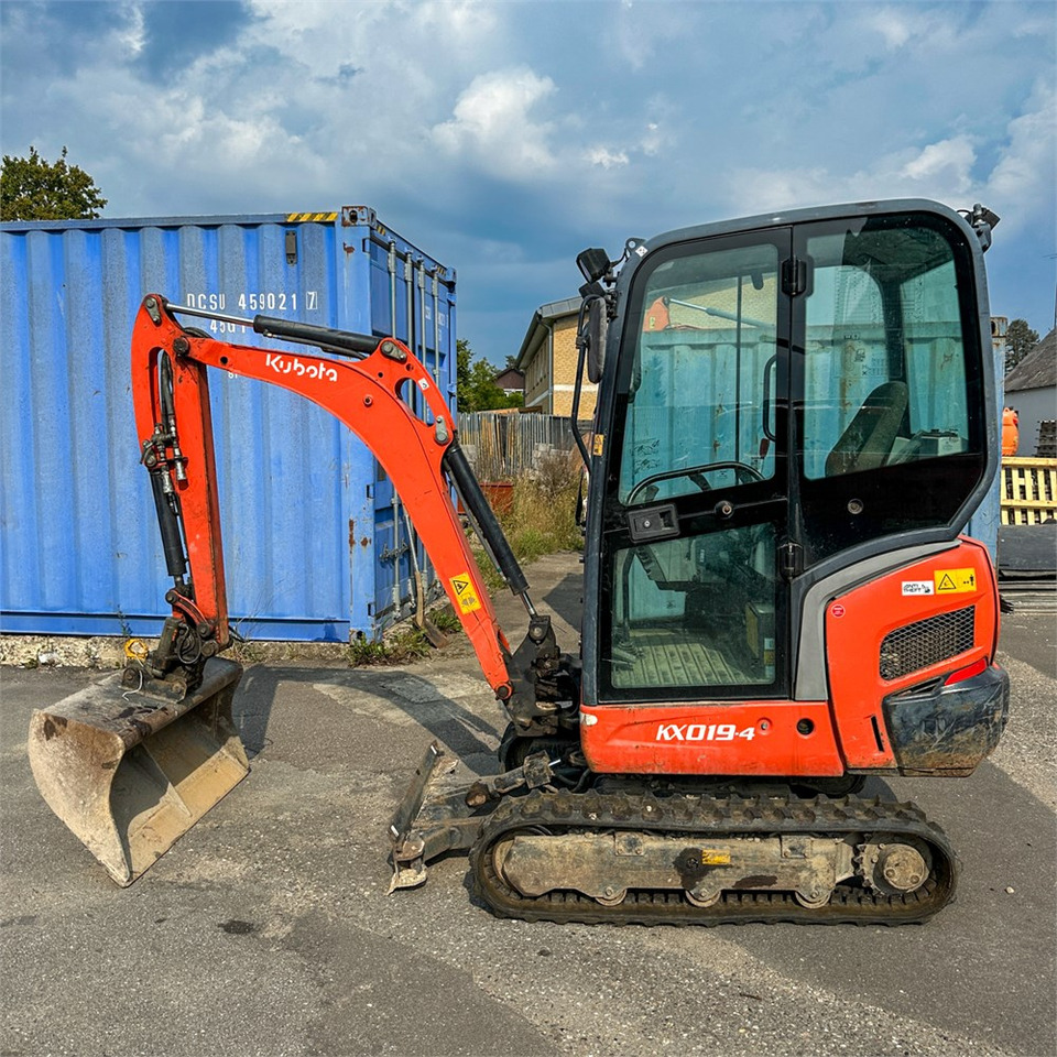Kubota KX019-4 - Mini pelle: photos 2 Kubota KX019-4 - Mini pelle: photos 2
