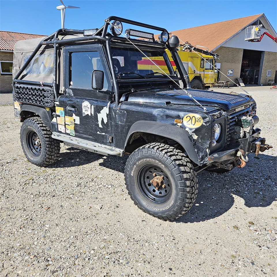Land Rover Defender 90 - Voiture: photos 1 Land Rover Defender 90 - Voiture: photos 1