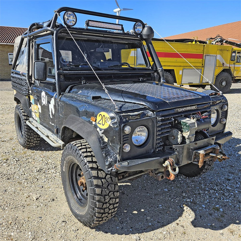 Land Rover Defender 90 - Voiture: photos 2 Land Rover Defender 90 - Voiture: photos 2