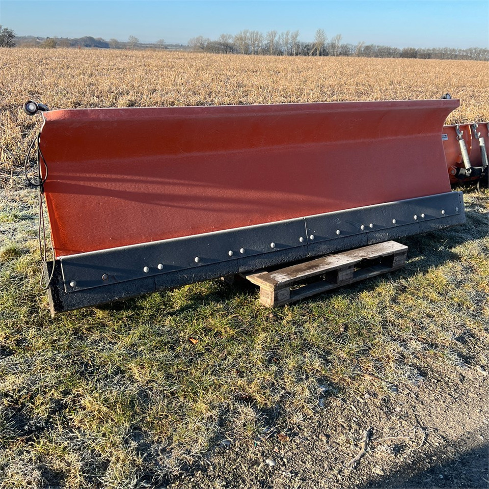 Limas SHL 300 - Tracteur agricole: photos 1 Limas SHL 300 - Tracteur agricole: photos 1