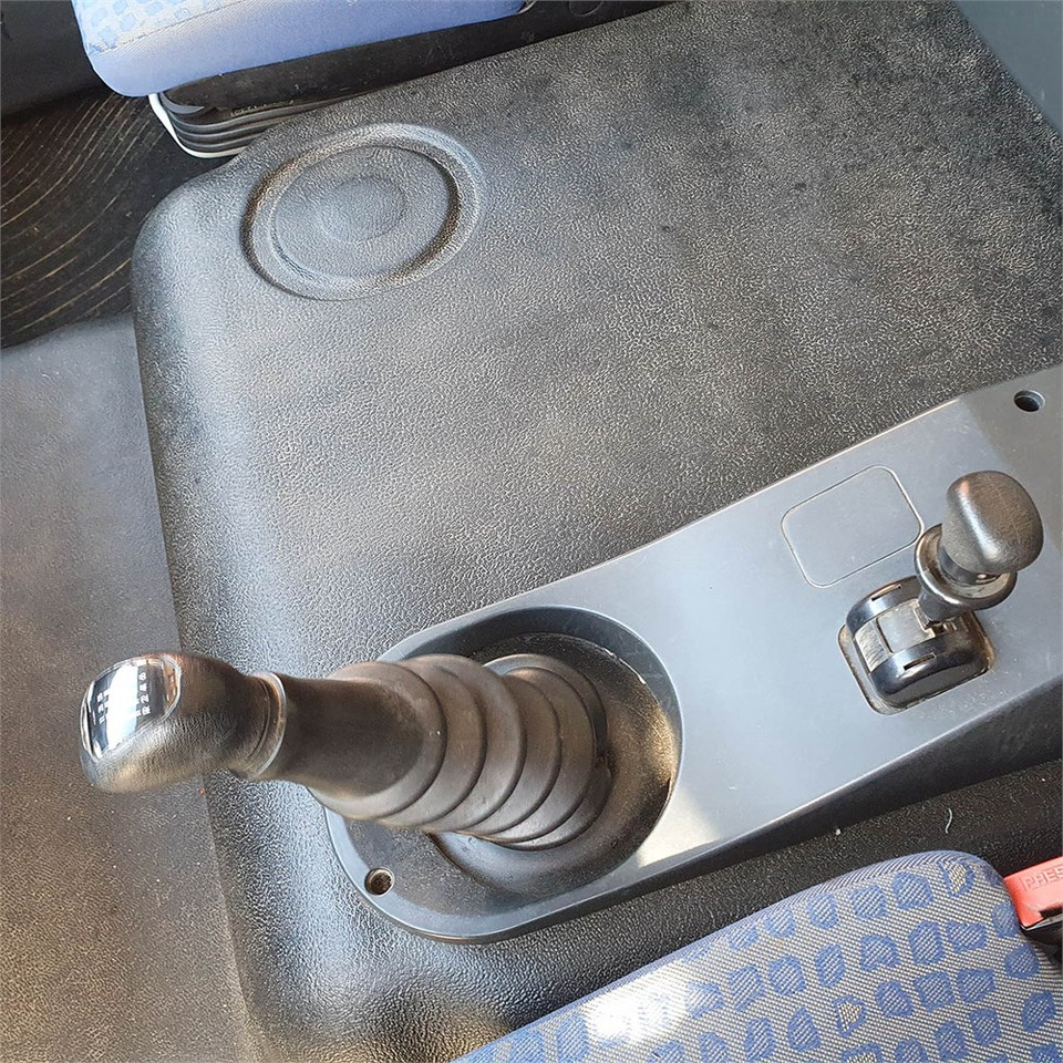 Camion fourgon MAN LE10.180: photos 22