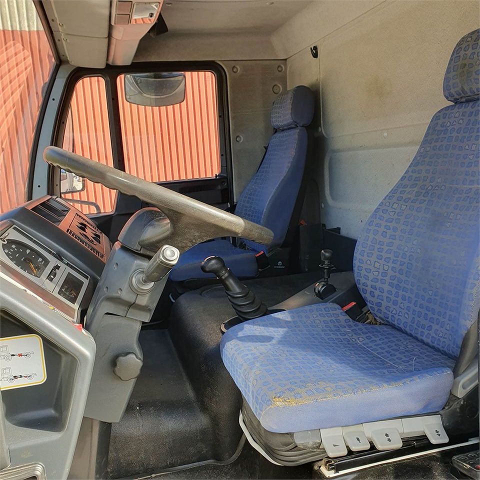 Camion fourgon MAN LE10.180: photos 13