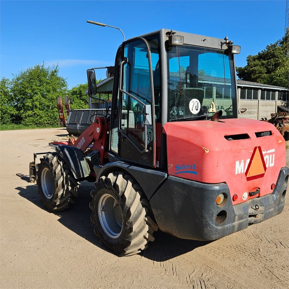 Manitou AL100 - Chargeuse sur pneus: photos 5 Manitou AL100 - Chargeuse sur pneus: photos 5