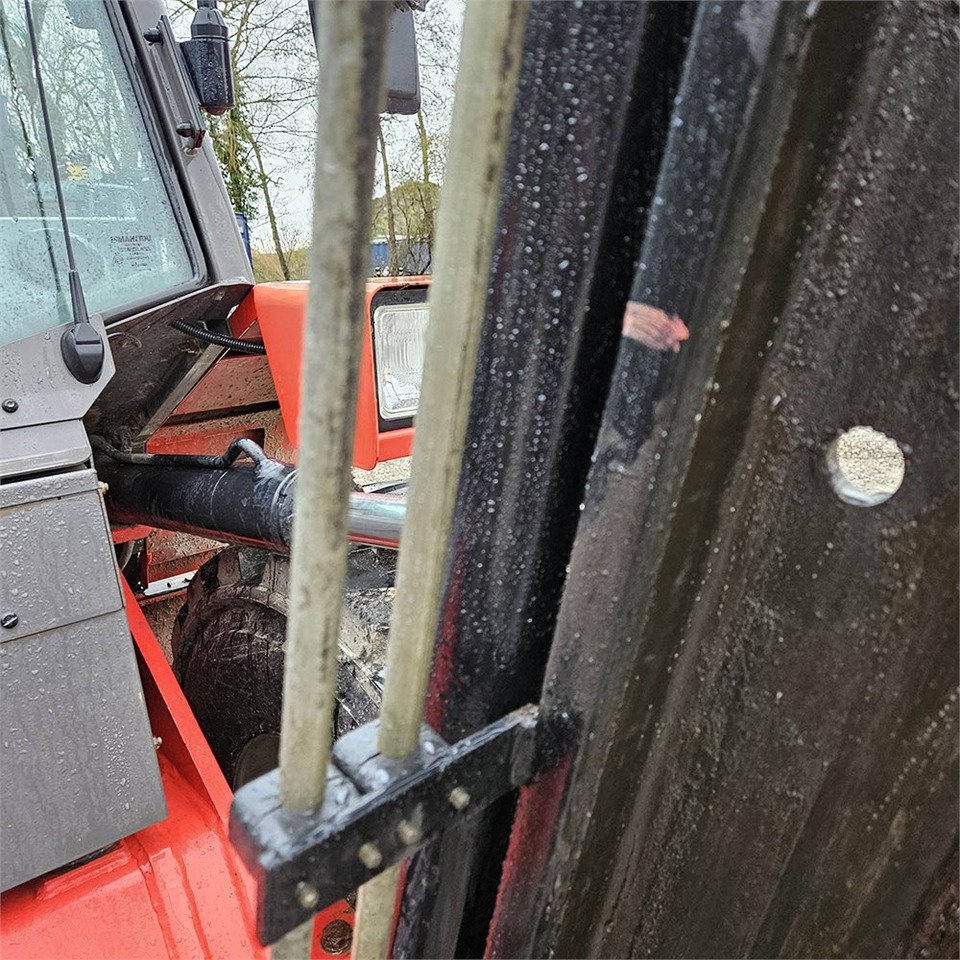 Chariot élévateur Manitou M 40-4 T: photos 22 Chariot élévateur Manitou M 40-4 T: photos 22