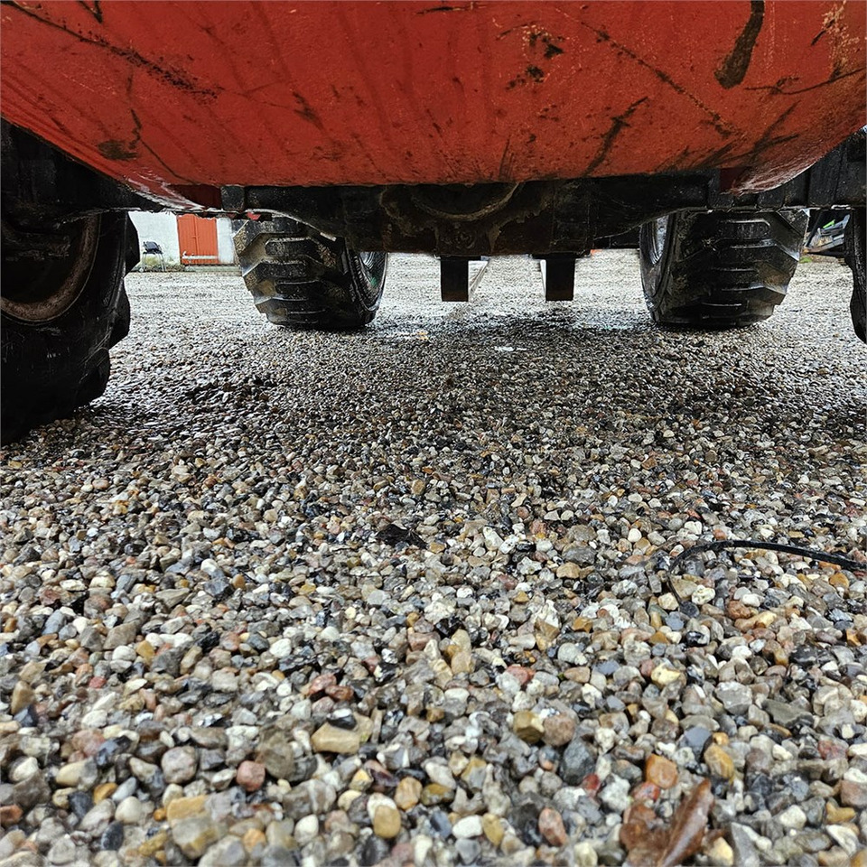 Chariot élévateur Manitou M 40-4 T: photos 27 Chariot élévateur Manitou M 40-4 T: photos 27