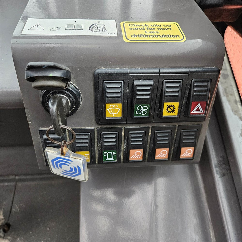 Chariot élévateur Manitou M 40-4 T: photos 16 Chariot élévateur Manitou M 40-4 T: photos 16